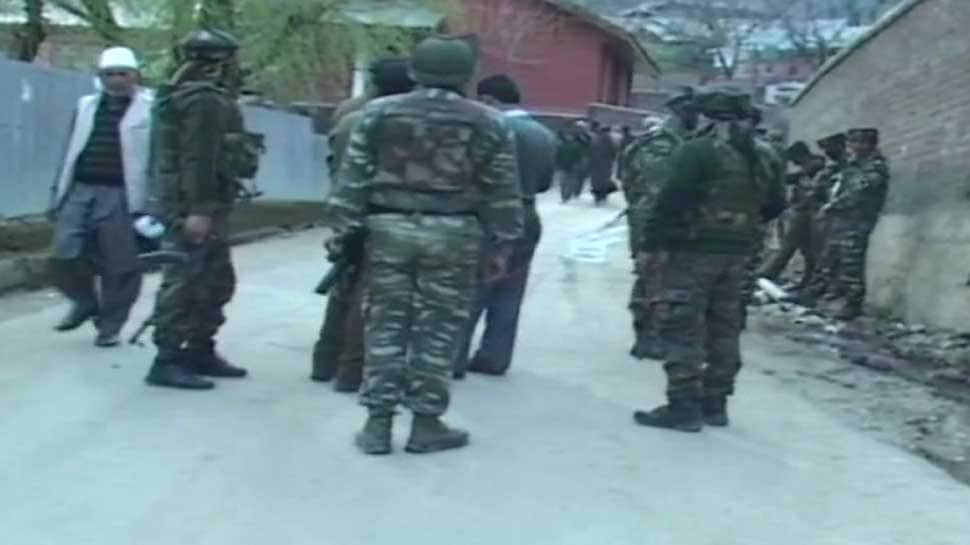 Fresh firing erupts between security forces, terrorists in J&amp;K&#039;s Kupwara, policeman injured