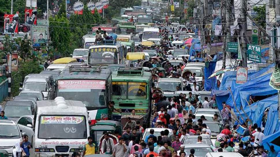 Traffic jam delays cricket match in Dhaka, players take rickshaw to stadium