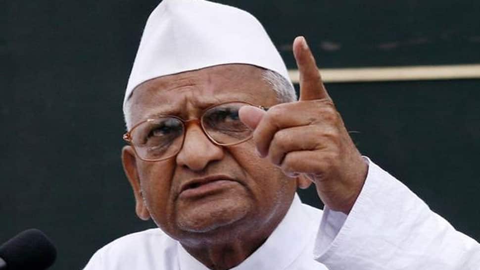 Won&#039;t let any political party come on this stage: Anna Hazare