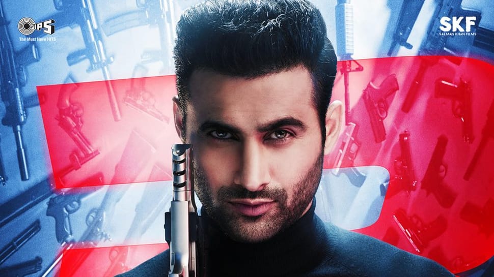 Race 3 new poster out: Salman Khan introduces &#039;bad guy&#039; Freddy Daruwala