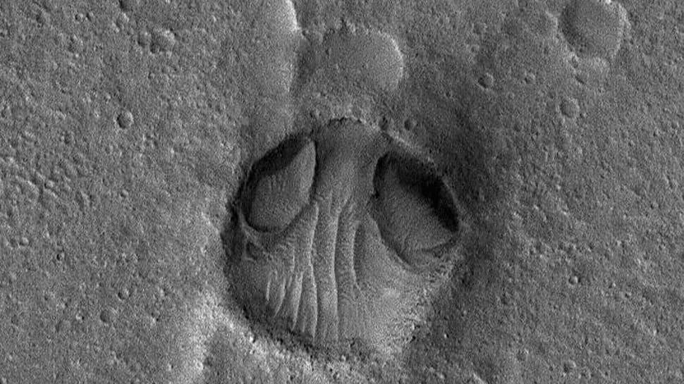 &#039;Alien Head&#039; on Mars? NASA spots huge crater on Red Planet