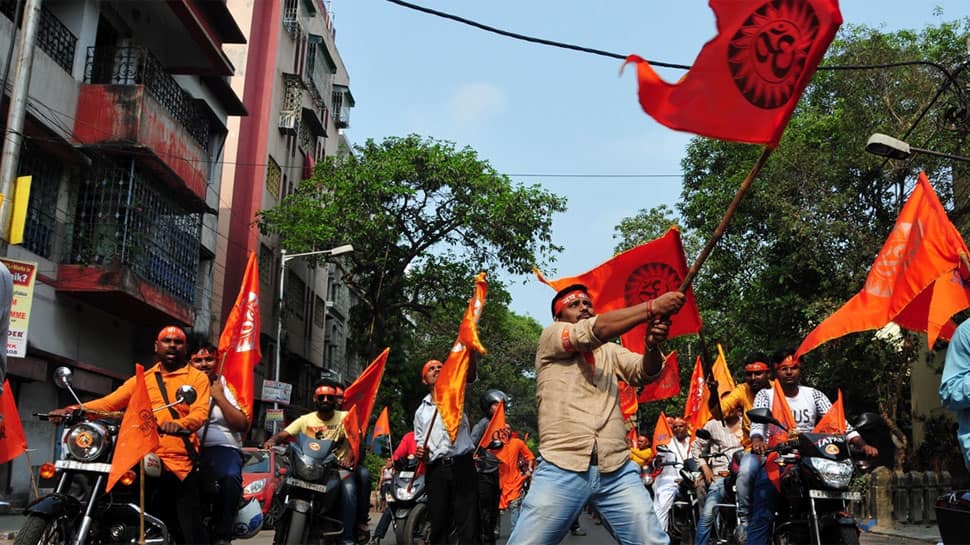 Massive clashes break out in Asansol on Ram Navami, several policemen injured