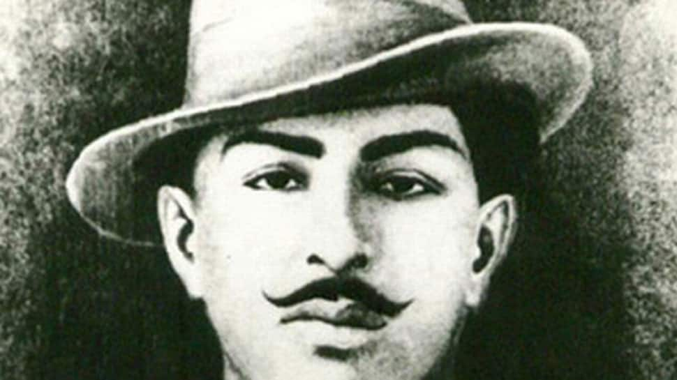 Pakistan displays freedom fighter Bhagat Singh&#039;s case file for the first time