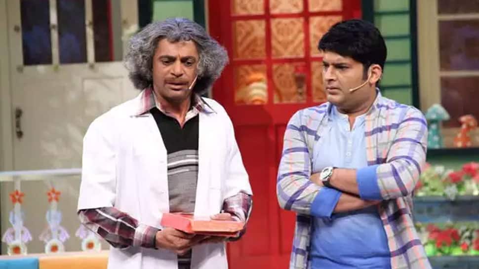 Sunil Grover might not be in &#039;Family Time With Kapil Sharma&#039; but his lookalike in Sri Lanka proves his popularity as Dr Mashoor Gulati—See pic