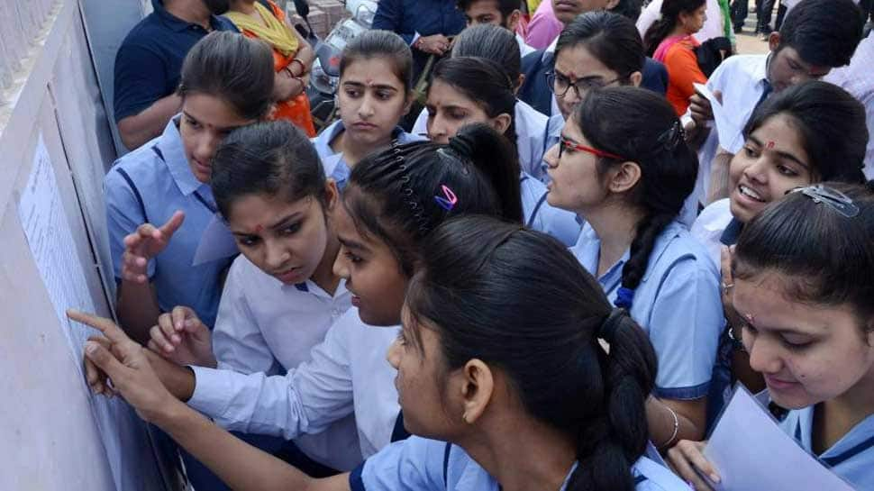 CBSE papers circulated &#039;out of friendship&#039; on WhatsApp groups, say police