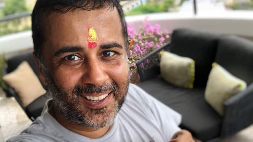 Author Chetan Bhagat creates buzz on social media by tweeting &#039;joining Congress&#039;; has the last laugh