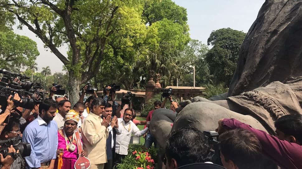 Andhra Pradesh special category status: Chandrababu Naidu reaches Delhi, meets lawmakers and politicos 