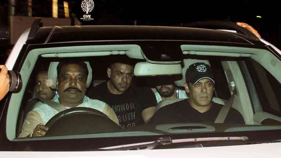Salman Khan arrives in Mumbai, receives grand welcome by fans — See photos