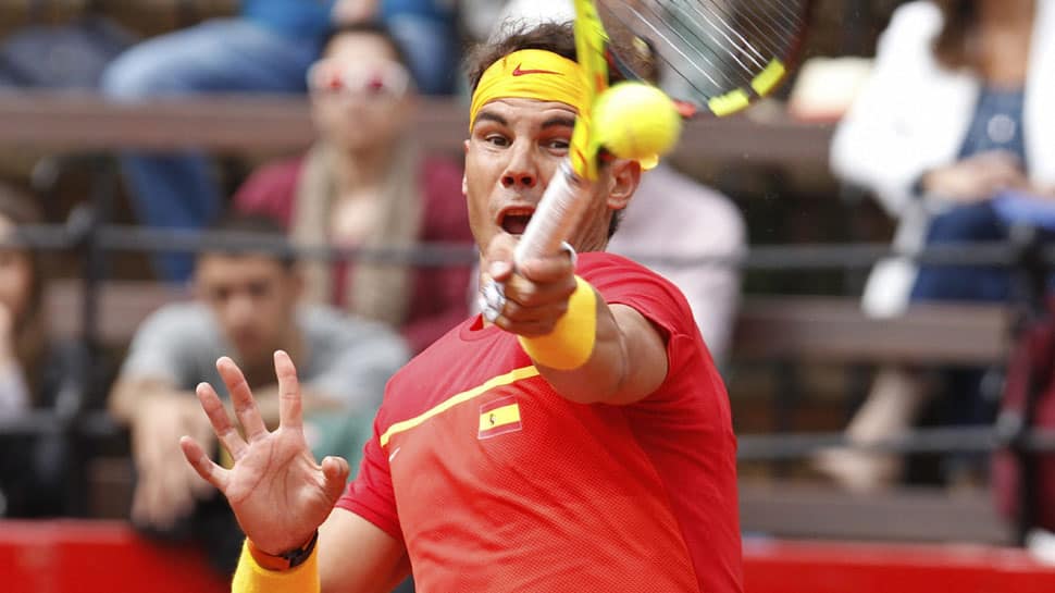 Rafael Nadal crushes Alexander Zverev as Spain reach Davis Cup semis