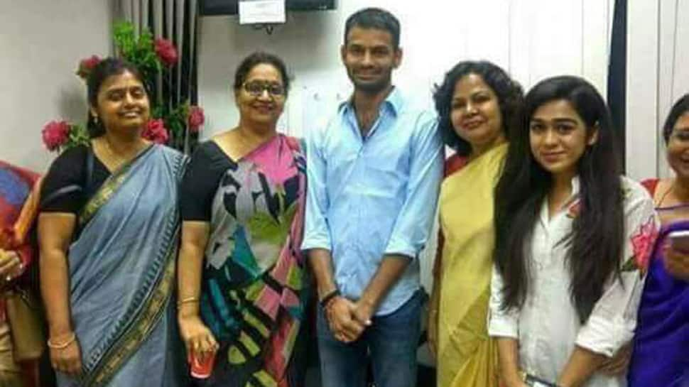 When Tej Pratap Yadav met Aishwarya Rai at Patna airport – See pic