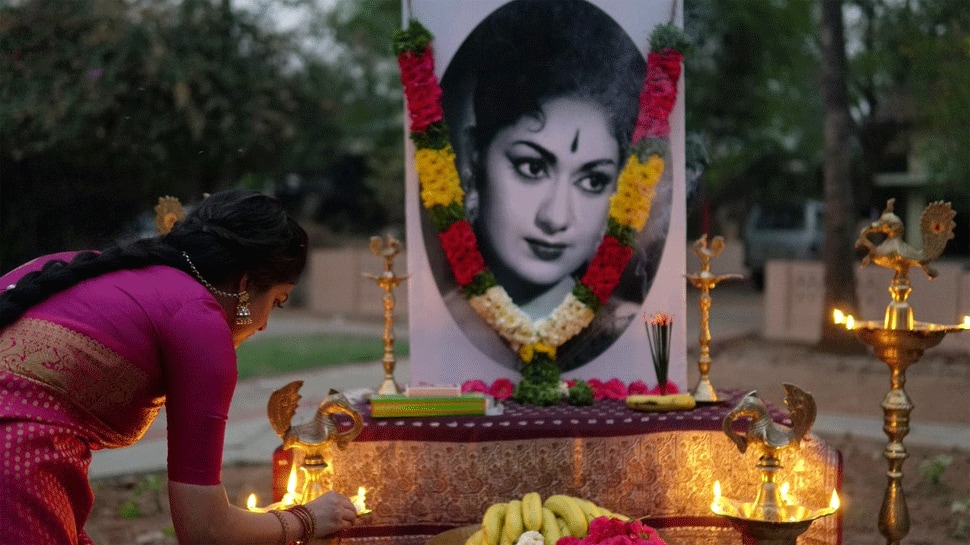 Mahanati: Teaser of Keerthy Suresh and Dulquer Salmaan starrer unveiled - Watch