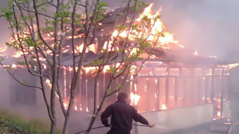 Shocking photos: Fire brings down two-storied mountain house near Shimla