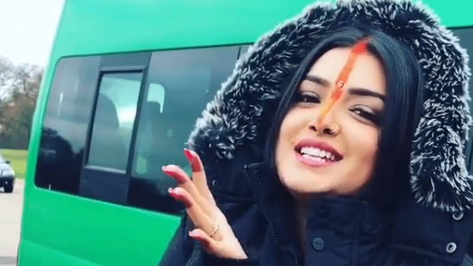 Bhojpuri star Amrapali Dubey shoots in a Lamborghini - Watch