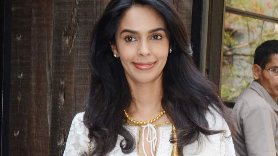 Mallika Sherawat&#039;s desi look will leave you speechless—Photos