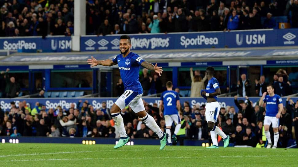 Theo Walcott winner against Newcastle sends Everton eighth