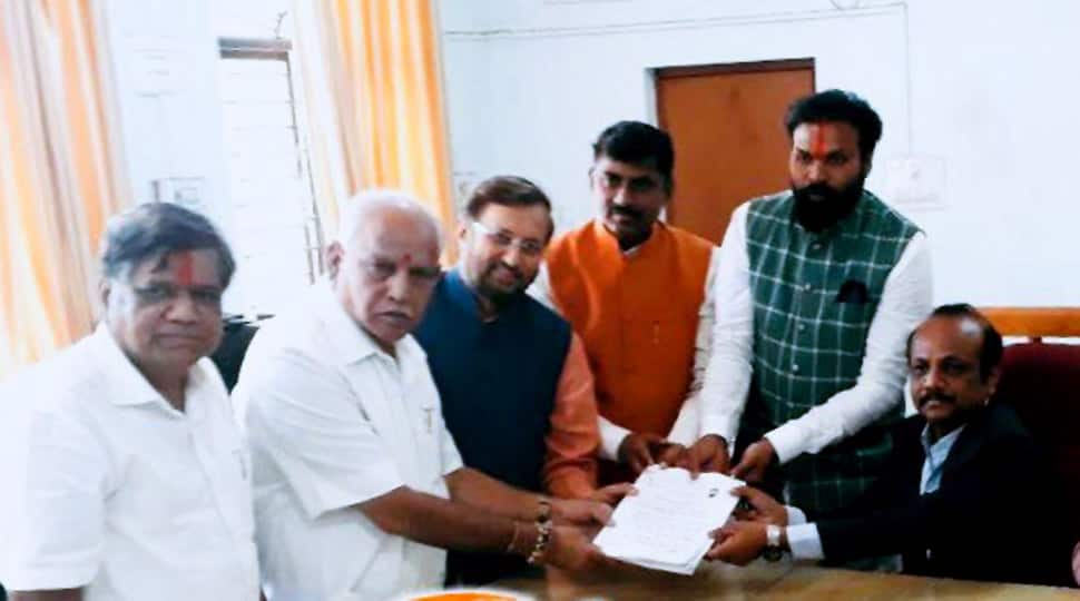 Karnataka Assembly elections 2018: BJP&#039;s B Sreeramulu files nomination from Badami, to take on CM Siddaramaiah