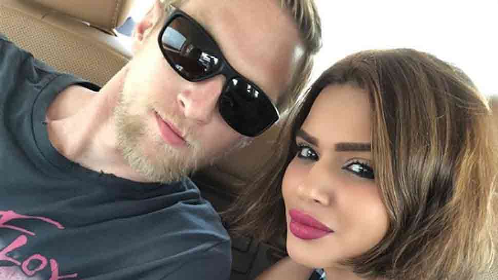 Aashka Goradia, Brent Goble&#039;s PDA-filled workout session video breaks the internet — Watch