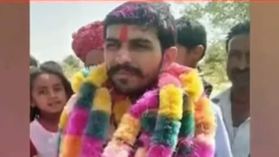 UPSC 2017 results: Tea seller&#039;s son Deshal Dan from Jaisalmer gets the 82nd rank