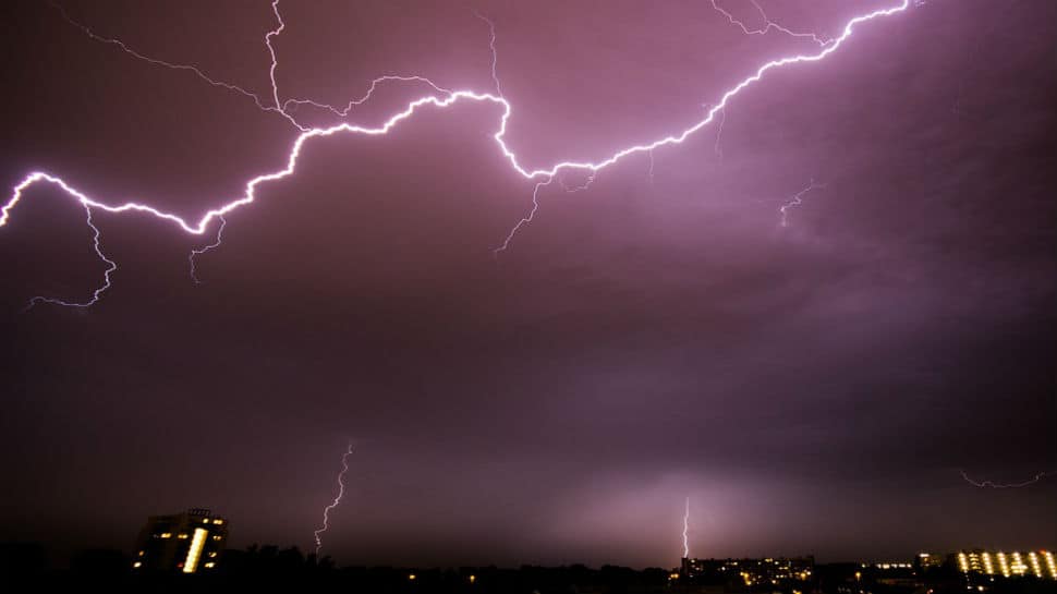 Thundershowers bring cheer in Delhi, chaos and carnage in Uttar Pradesh