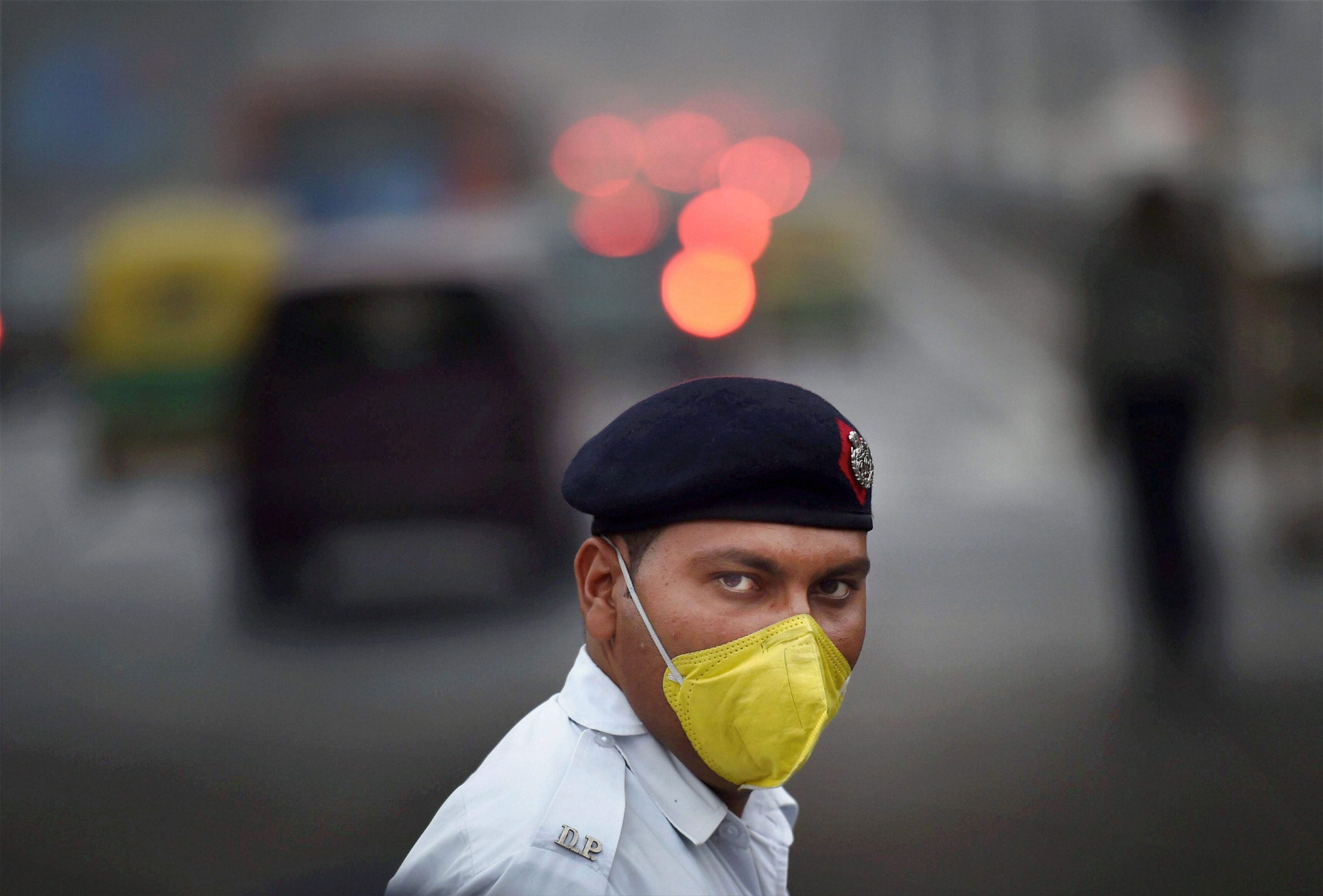 Delhi environment minister seeks urgent meeting on air pollution