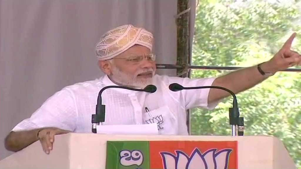 Even an illiterate won&#039;t call Army chief a &#039;goonda&#039; like Congress did: PM Modi in Karnataka