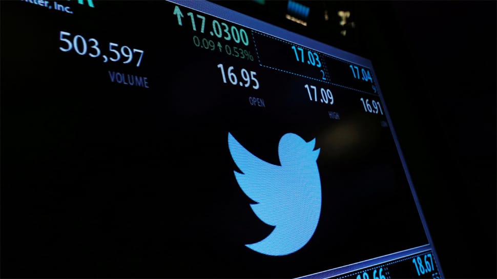 Twitter urges its 330 million users to change &#039;unmasked&#039; passwords