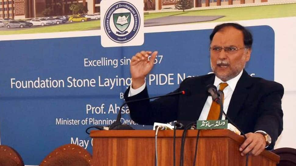 Pakistan&#039;s Interior Minister Ahsan Iqbal shot at in suspected assassination bid