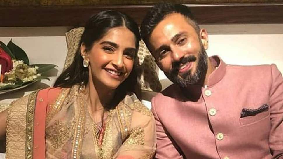 Sonam Kapoor and Anand Ahuja hug and dance at the Mehendi ceremony-Watch