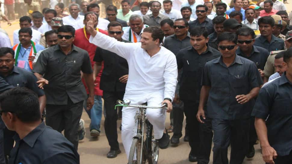 Riding a cycle, Rahul Gandhi compares PM Modi to a &#039;mobile phone without work mode&#039;