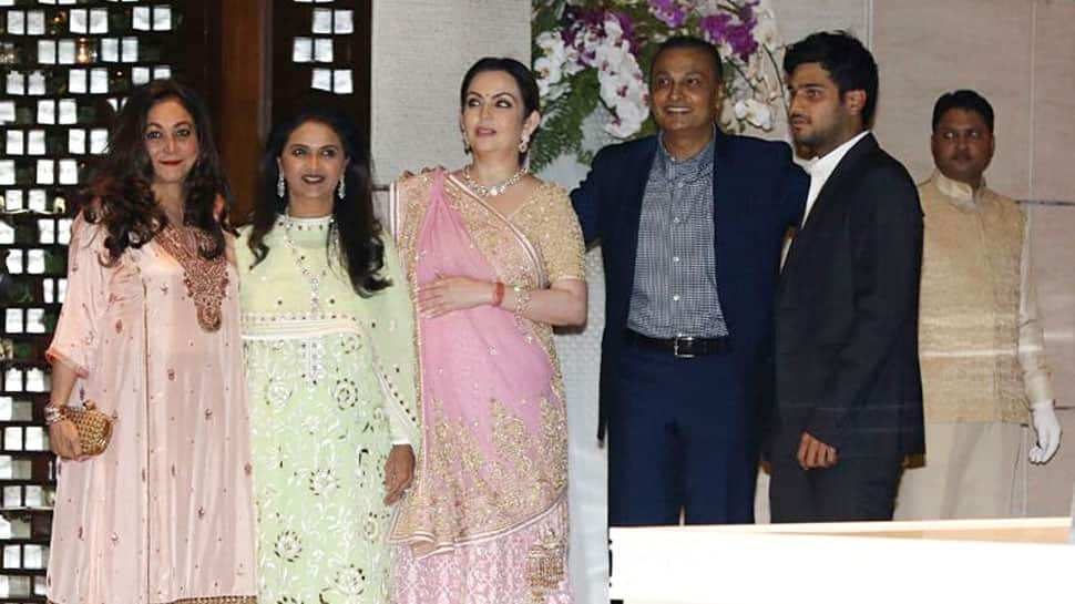 Isha Ambani-Anand Piramal engagement: Shah Rukh Khan, Ranbir Kapoor attend power bash—Pics