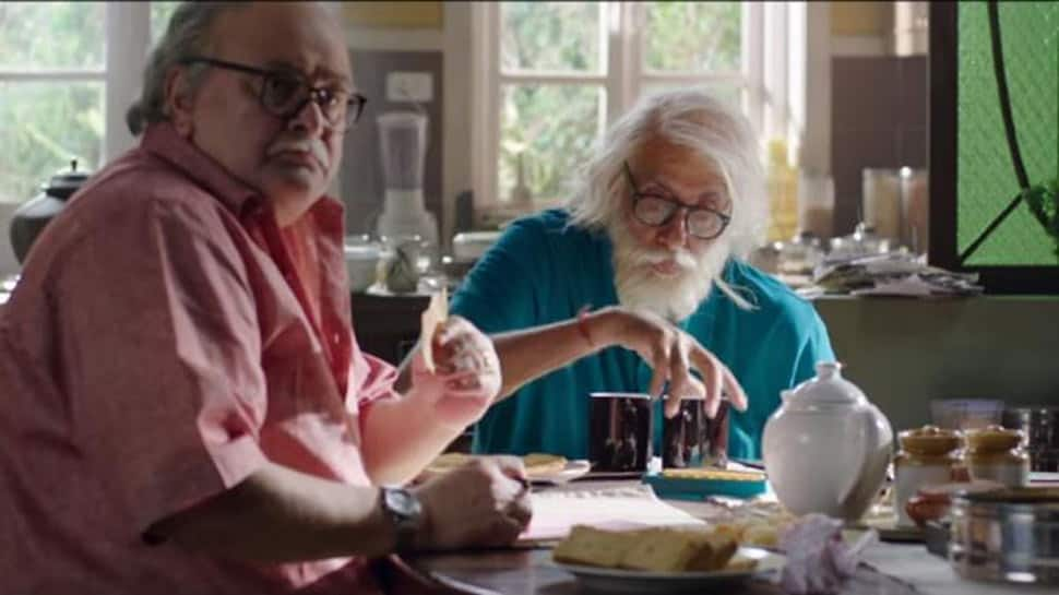 Amitabh Bachchan-Rishi Kapoor&#039;s 102 Not Out continues strong hold at Box Office, earns Rs 25 cr