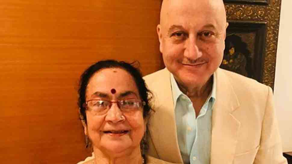 Anupam Kher gets scolded by mother; video is too cute to miss—Watch