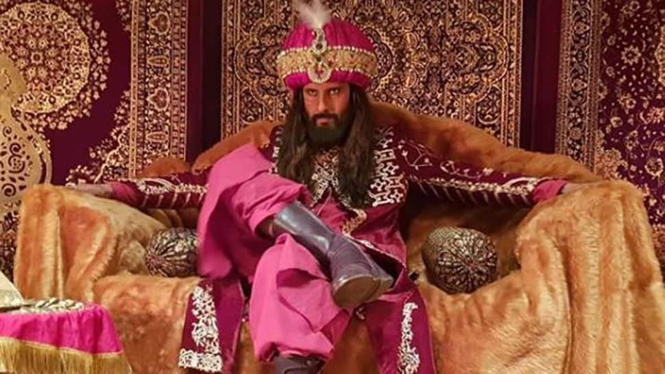 &#039;Jamai Raja&#039; actor Ravi Dubey emulates Ranveer Singh&#039;s look from Padmaavat-See pics