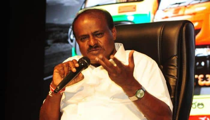 Kumaraswamy invites Rajinikanth to Karnataka over Cauvery water row