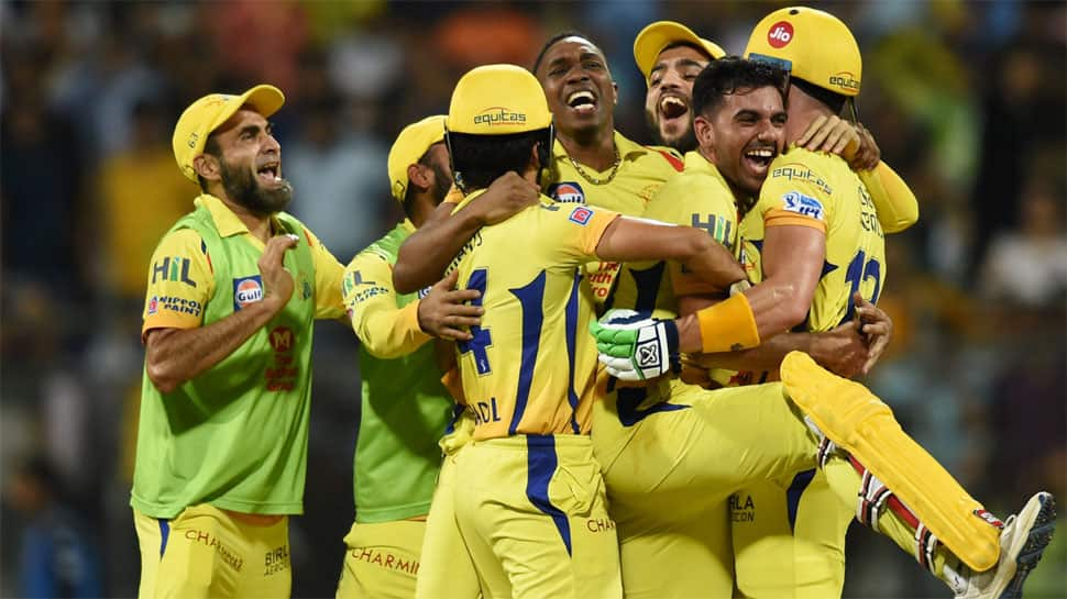 IPL 2018: CSK beat SRH by two wickets to enter final