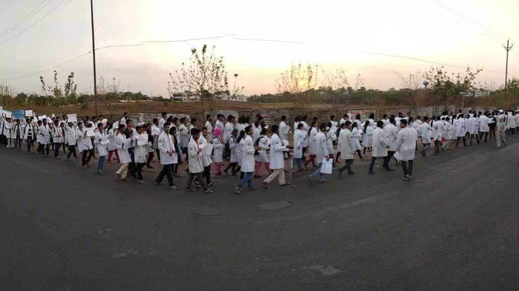 Bhopal AIIMS appoints director after doctors march to Delhi on foot Bhopal AIIMS appoints director after doctors march to Delhi on foot