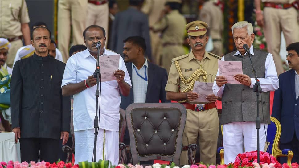 Kumaraswamy takes oath as Karnataka CM, Parameshwara deputy CM 