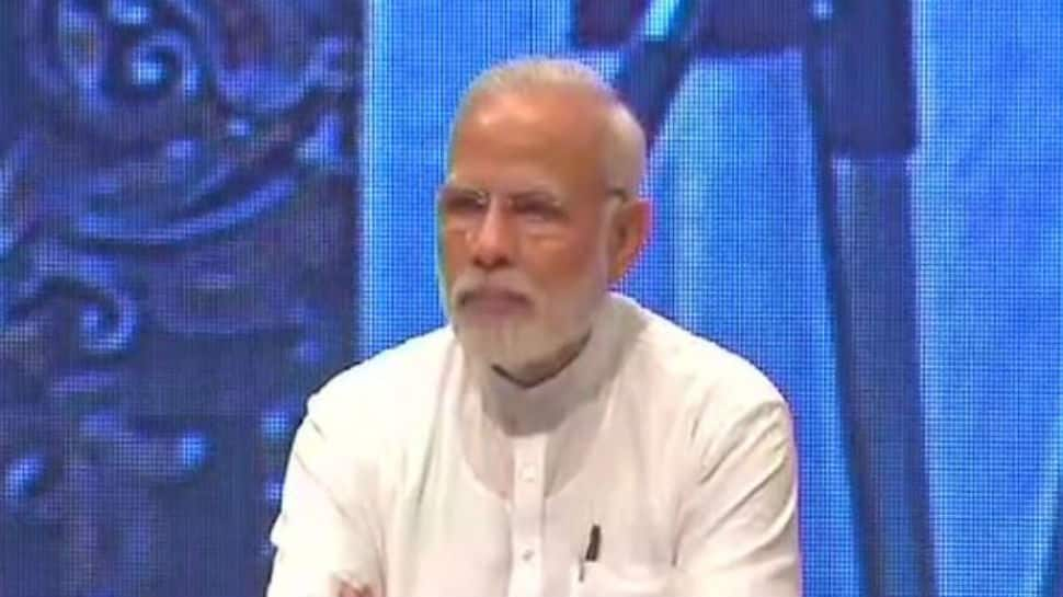 PM Narendra Modi apologises for lack of drinking water in Shantiniketan