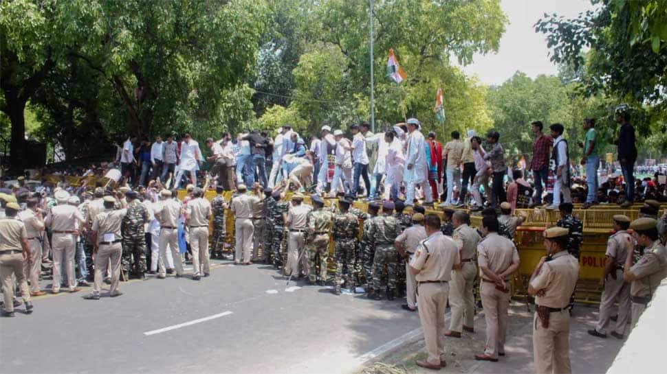 Congress-linked outfits observe &#039;Vishwasghat Diwas&#039;, hold protest on Modi government&#039;s  fourth anniversary