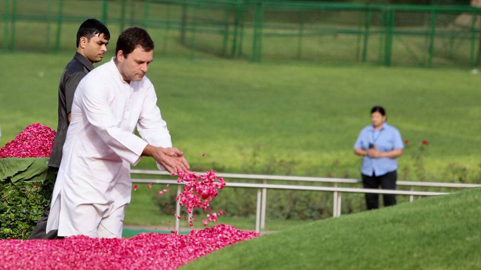 PM Modi, Rahul Gandhi pay tribute to Pandit Jawaharlal Nehru on his 54th death anniversary