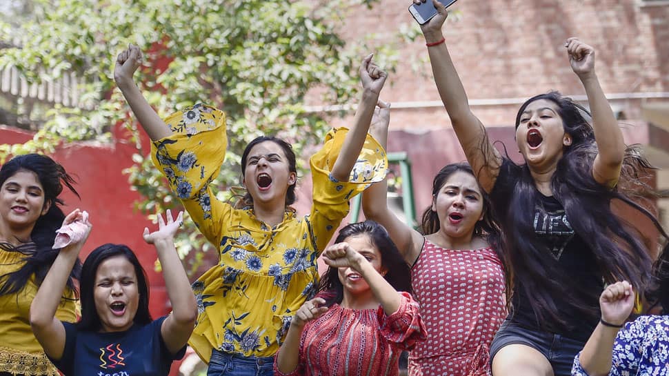 Prakhar Mittal, Rimzhim Agarwal, Nandini Garg and Sreelakshmi G top CBSE class 10 exams; results declared on cbse.nic.in; check list of toppers