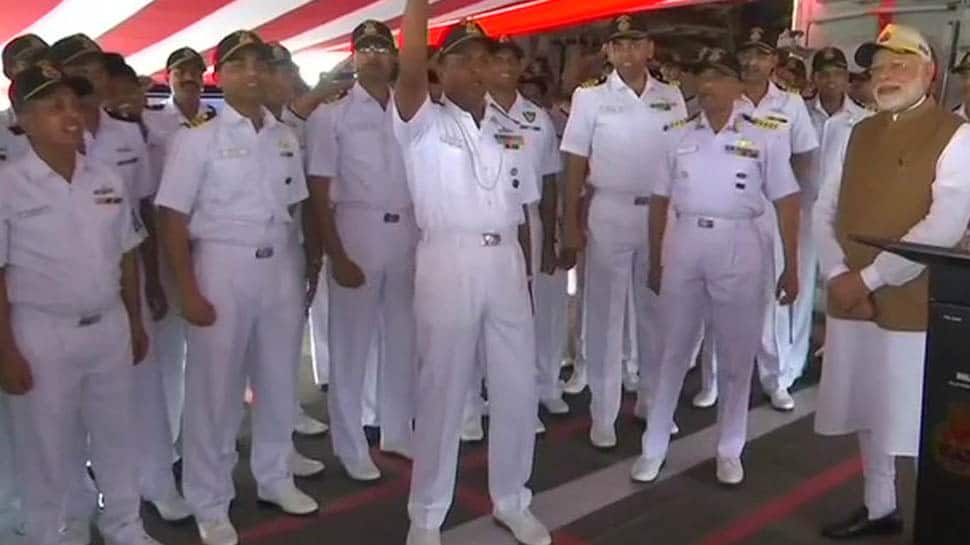 PM Modi visits Singapore&#039;s Changi Naval Base