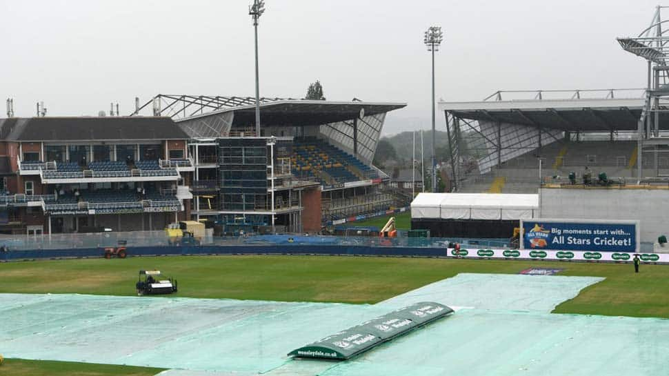 Rain delay frustrates England in second Test against Pakistan