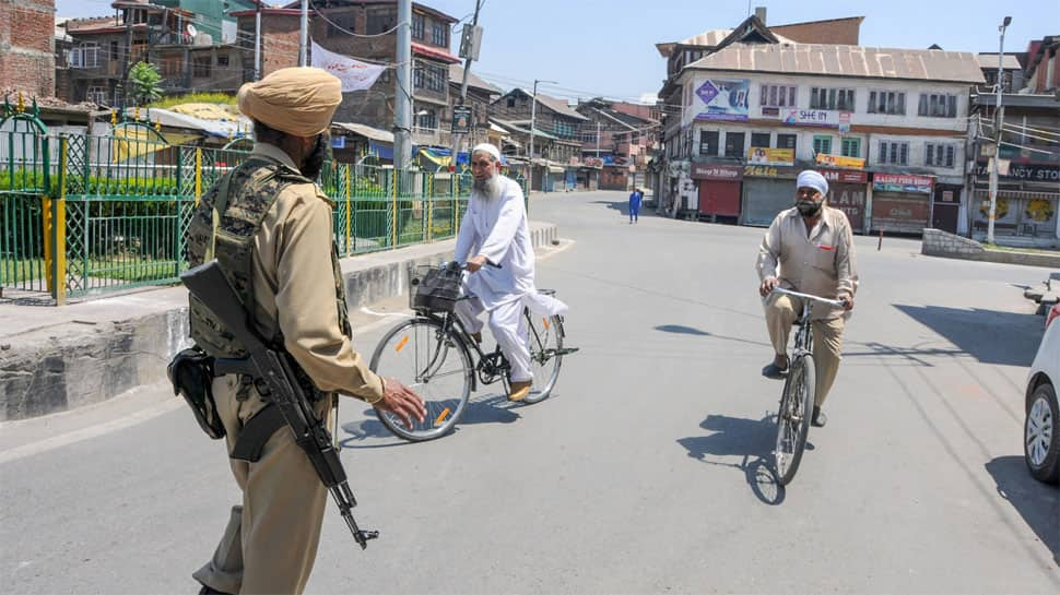 Curfew continues in parts of Shillong after night-long violence; Army conducts flag march