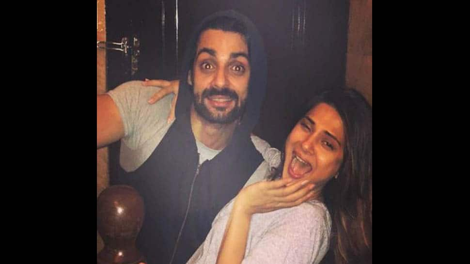 Jennifer Winget and Karan Wahi&#039;s latest picture will remind you of their &#039;Dill Mill Gayye&#039; days- See pic