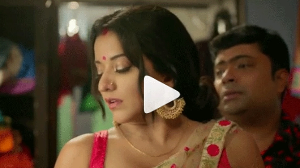 Monalisa aka Jhuma Boudi&#039;s beauty makes tailor go crazy - Watch Dupur Thakurpo season 2 new promo