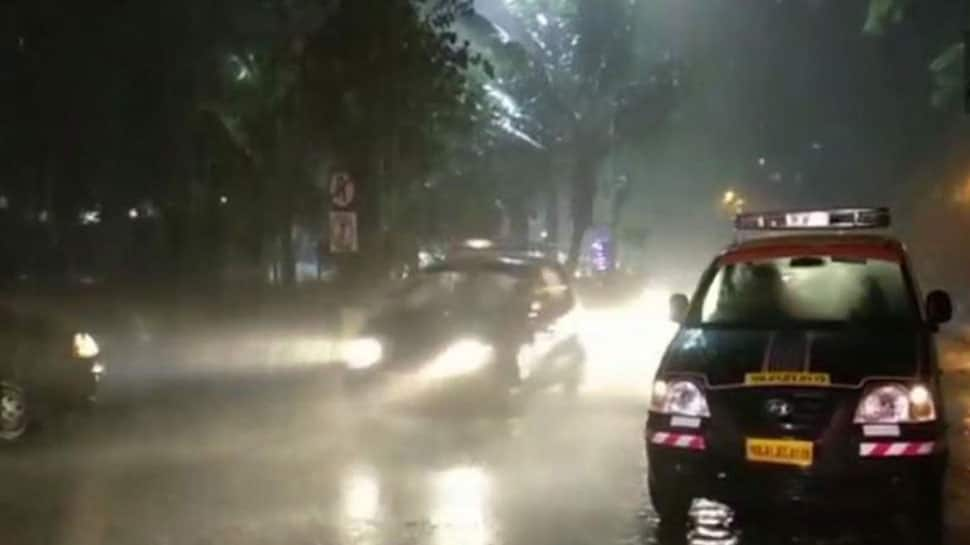 Mumbai welcomes Pre-Monsoon shower, express joy on Twitter