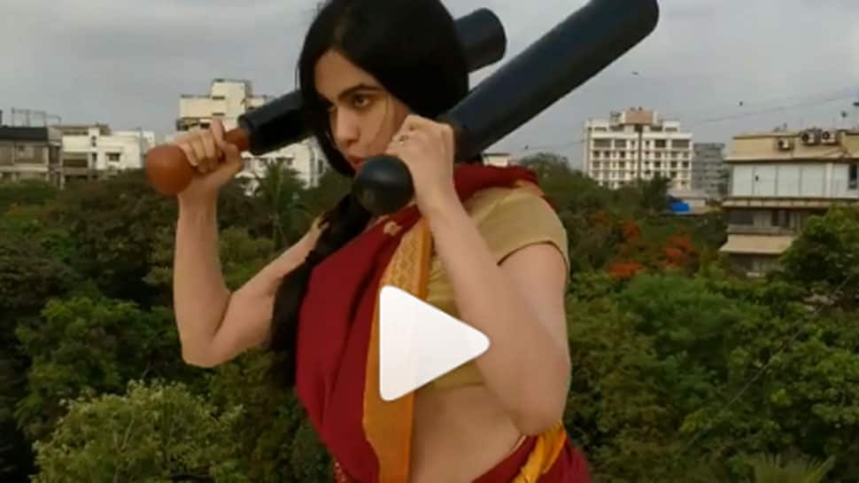 Adah Sharma works out wearing a saree, video goes viral—Watch