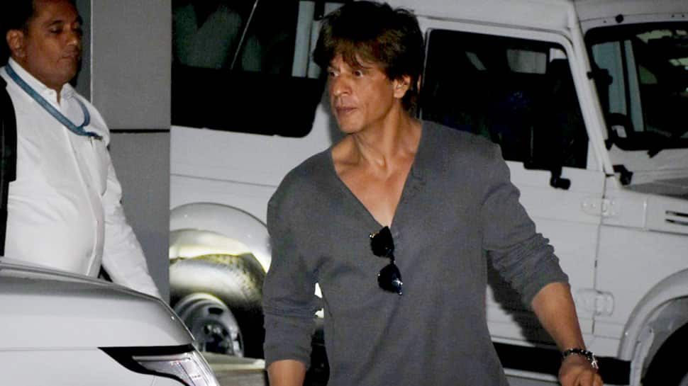 Shah Rukh Khan having a fourth child? Here&#039;s what he told his fan