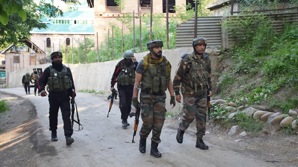 As Rajnath Singh visits Jammu and Kashmir, terrorists attack patrol party near LoC in Keran; one soldier dies